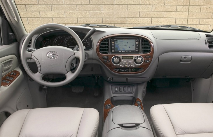 toyota_sequoia_1_3.jpg