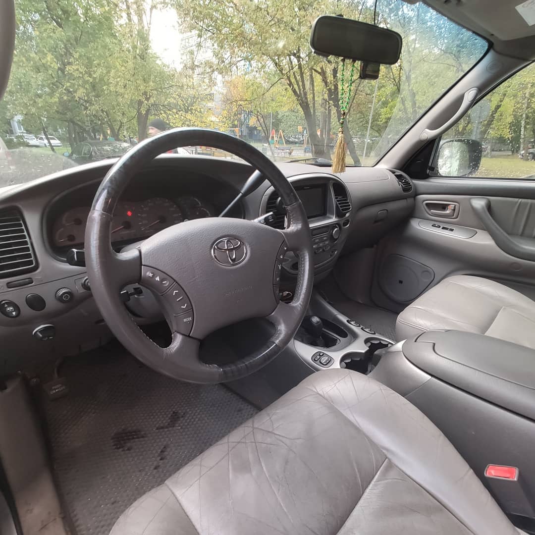 toyota_sequoia_club_69600486_406295736743181_5199106260976278456_n.jpg